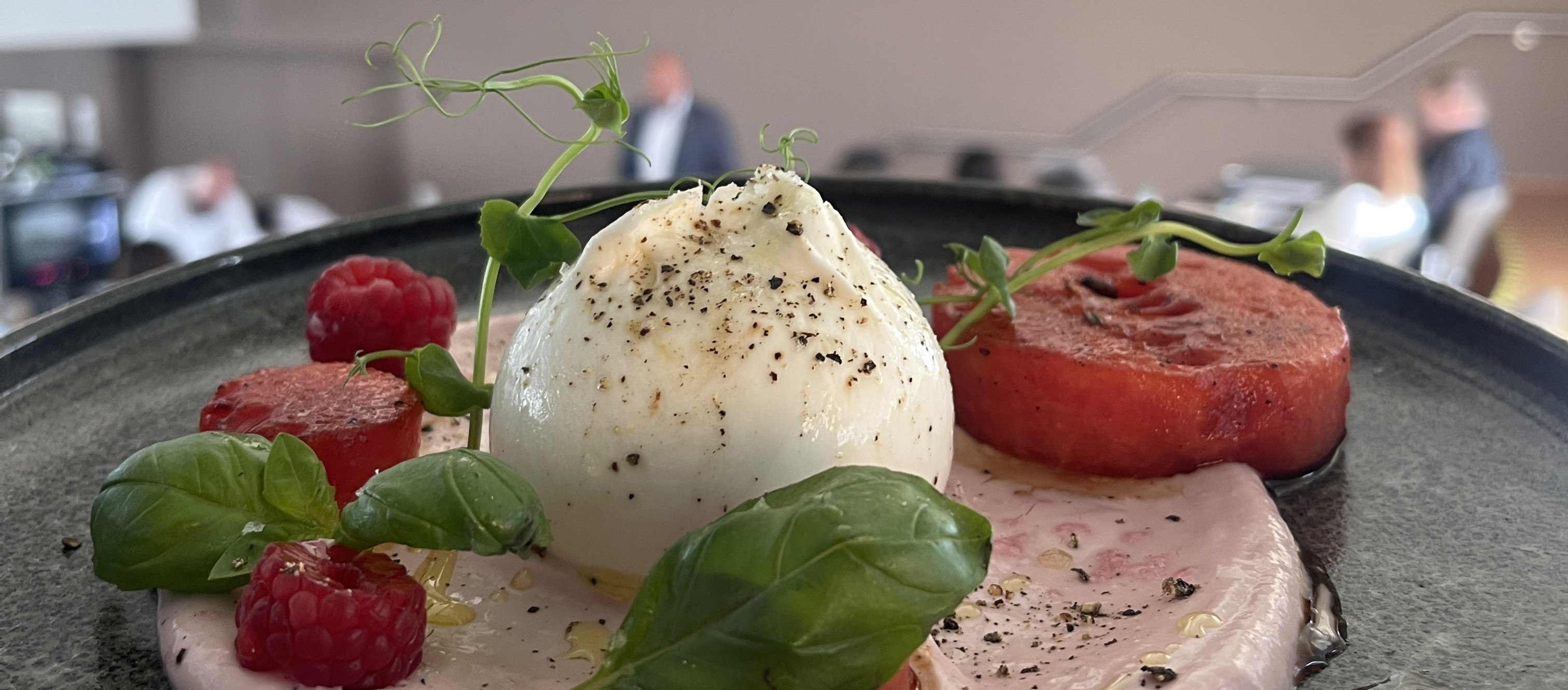 Social Media, KI und Food-Styling im Fokus: Der Workshop bei Schwalli vermittelt praxisnahes Wissen für Hotellerie, Gastronomie & Gemeinschaftsverpflegung